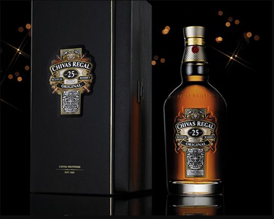 Chivas Regal là thương hiệu whisky pha trộn nổi tiếng đến từ Scotland.