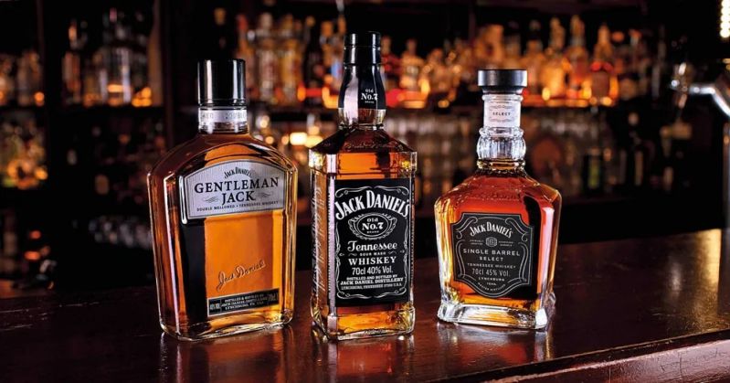 Rượu Jack Daniel’s là nguyên liệu chính để pha rất nhiều loại cocktail nổi tiếng.