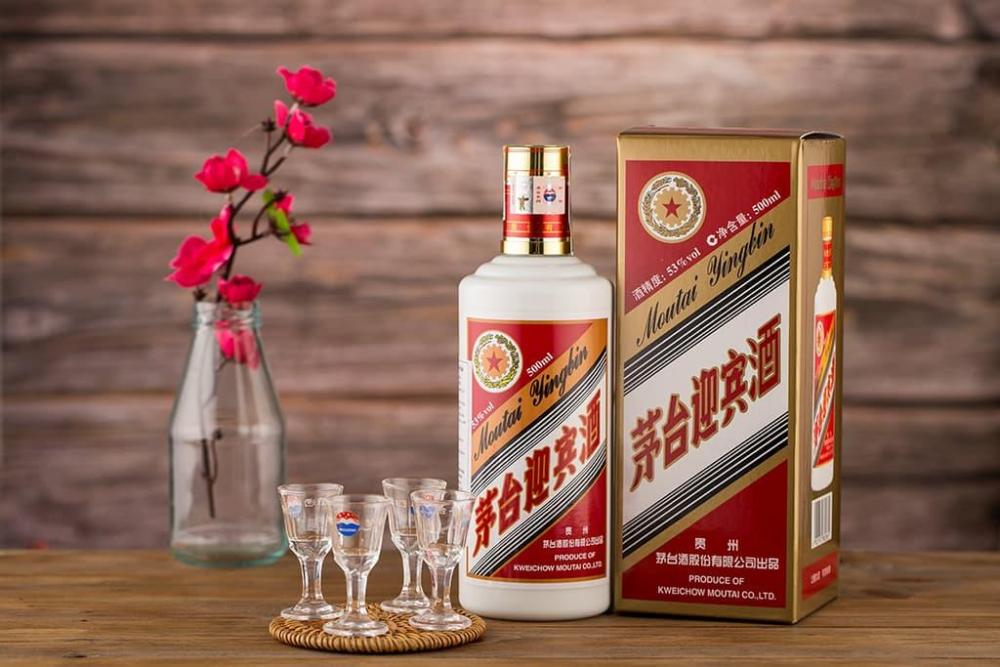 Cách phân biệt bằng tem chống hàng giả của rượu Mao Đài chính hãng.