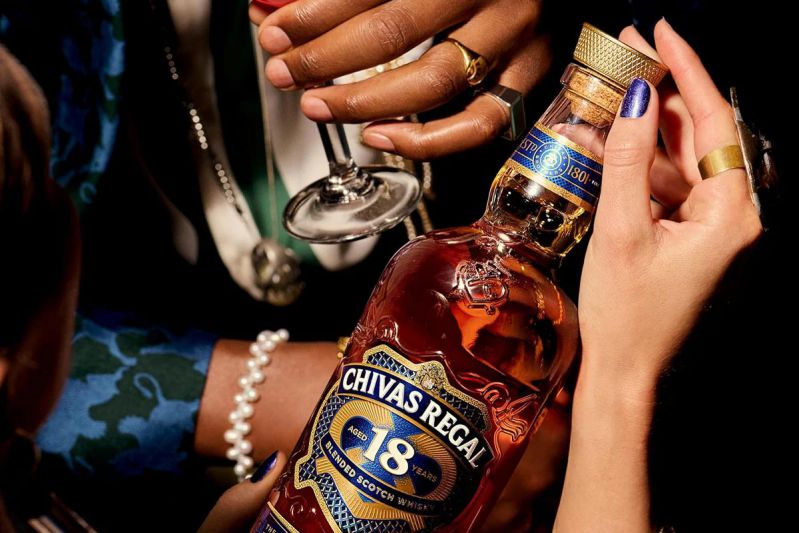 cách uống rượu chivas 18 ngon