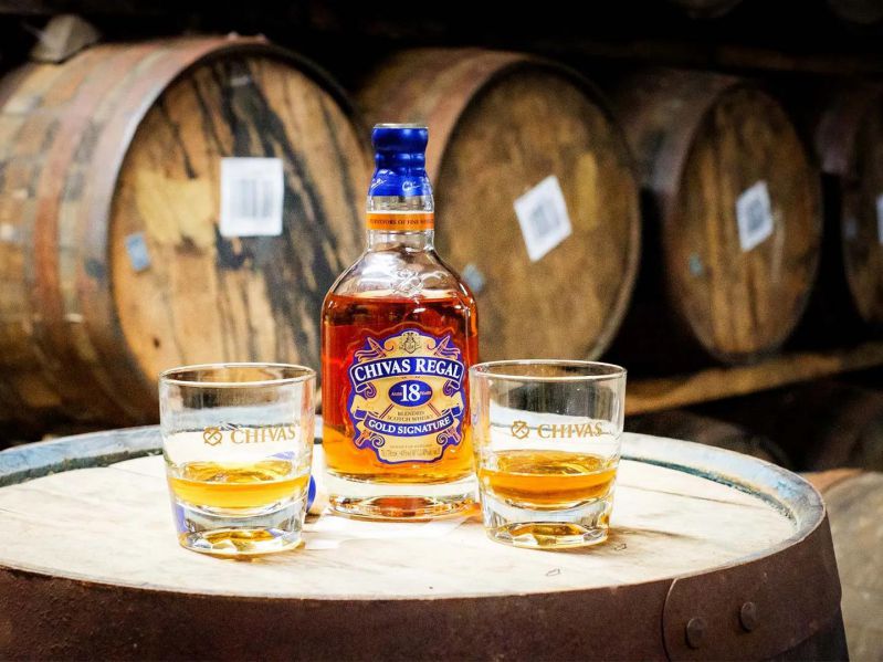cách uống rượu chivas 18 ngon