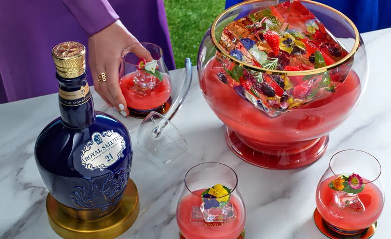 Pha chế Chivas 21 theo phong cách cocktail