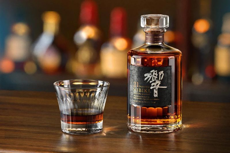 Maltco là đơn vị chuyên nhập khẩu và phân phối rượu Hibiki uy tín.