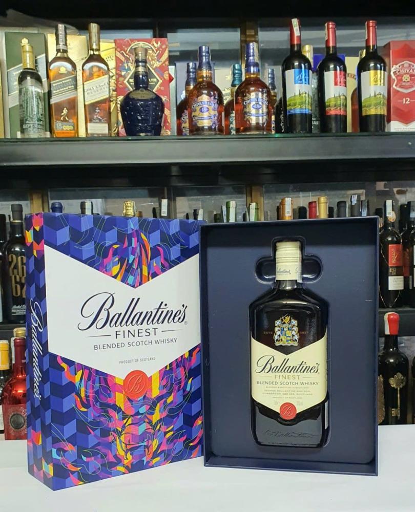 phân biệt rượu ballantines thật giả