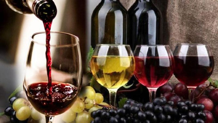 cách uống rượu vang với đá