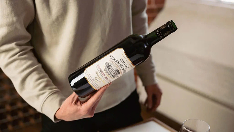 Lý giải tại sao đáy rượu vang lại lõm