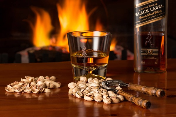 Hạt có vị ngọt tự nhiên thường hợp với whisky khói và mạnh