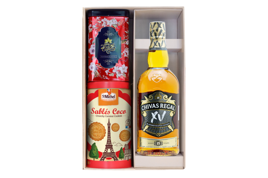 Set rượu Whisky Chivas 15 XV kèm hộp bánh trà f26
