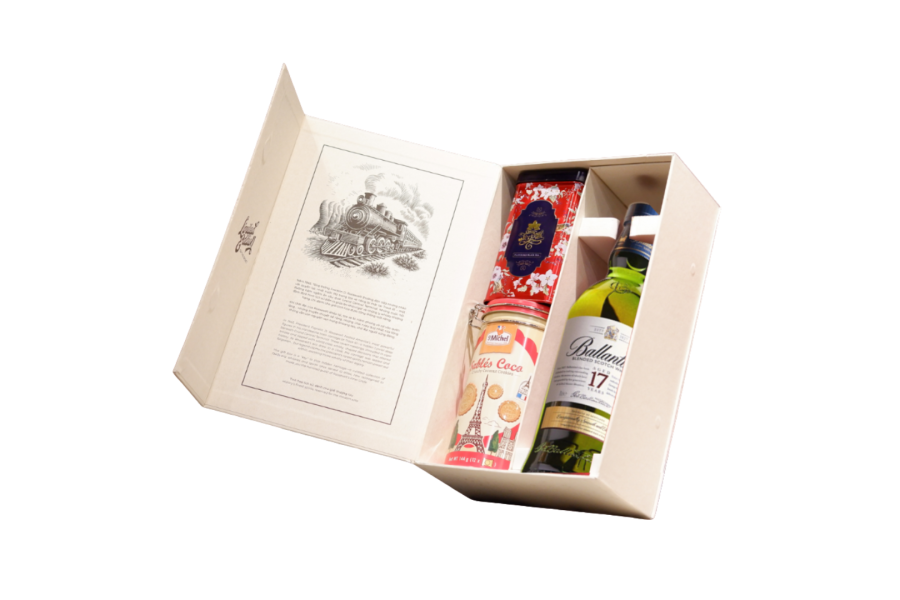 Set rượu whisky Ballantines 17 kèm hộp bánh trà F26