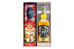 Set rượu Whisky Chivas 15 XV kèm hộp bánh trà f26