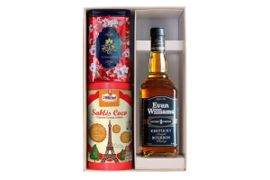 Set rượu Whisky Evan William kèm hộp bánh trà F26
