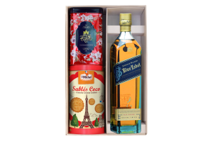 Set Rượu Whisky Johnnie Walker Blue Label 75cl kèm hộp bánh trà f26
