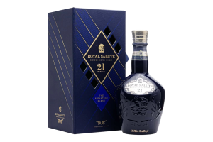 Rượu Chivas 21 năm Royal Salute The Signature Blend Singapore 262626