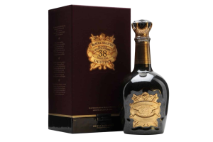 Rượu Chivas Royal Salute 38 - Stone Of Destiny box 1