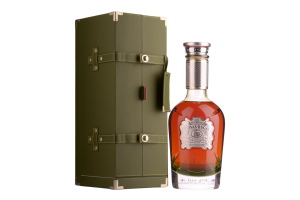 Rượu Chivas Regal The Icon box