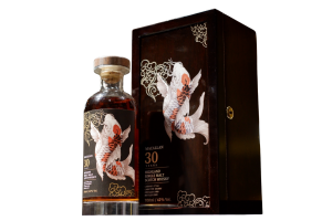 Rượu Macallan 30 Koi White Edition