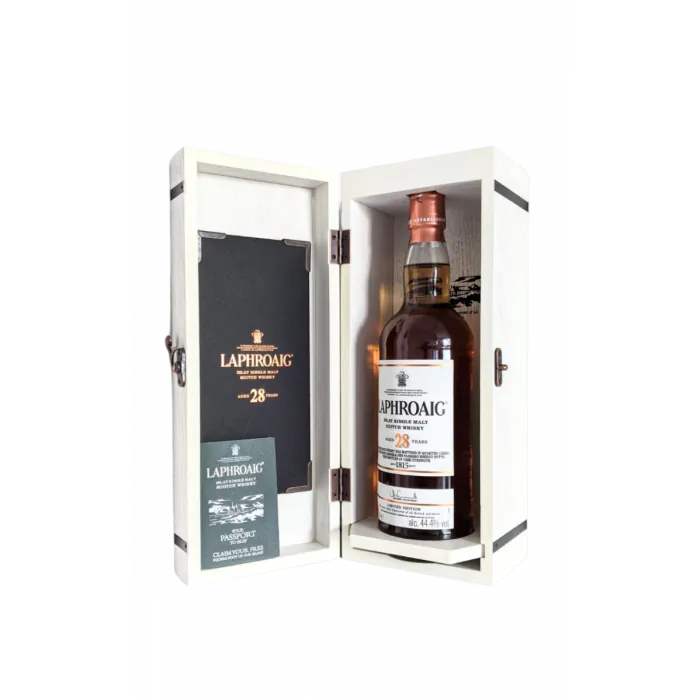 Mua Rượu Laphroaig 28 Năm Limited Edition chính hãng ở đâu?